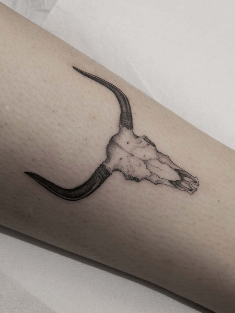 tatuaje de calavera de carnero 