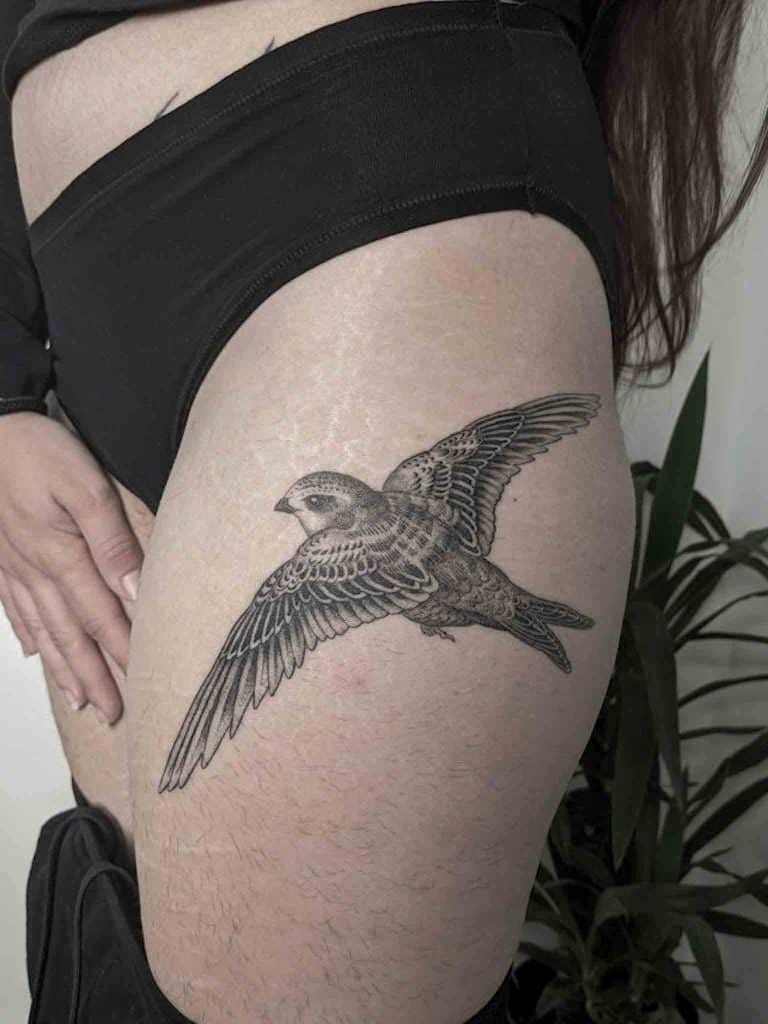 tatuaje de vencejo por aitor irimia